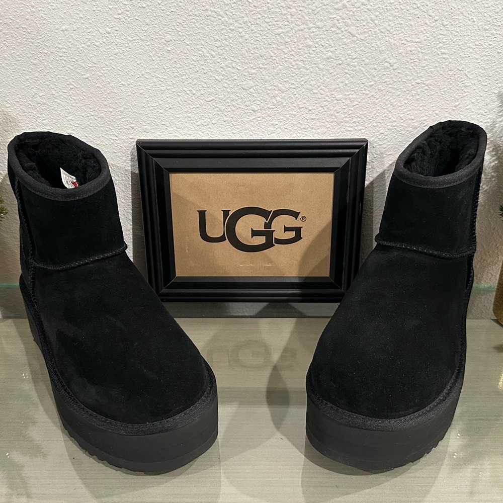 New: UGG Women’s Classic Mini Platform Size 11